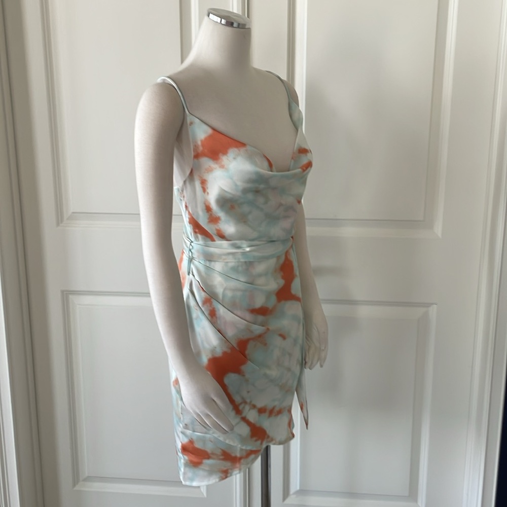 NWT Selfie Leslie Cowl Neck Dress Size Medium - Picture 8 of 12